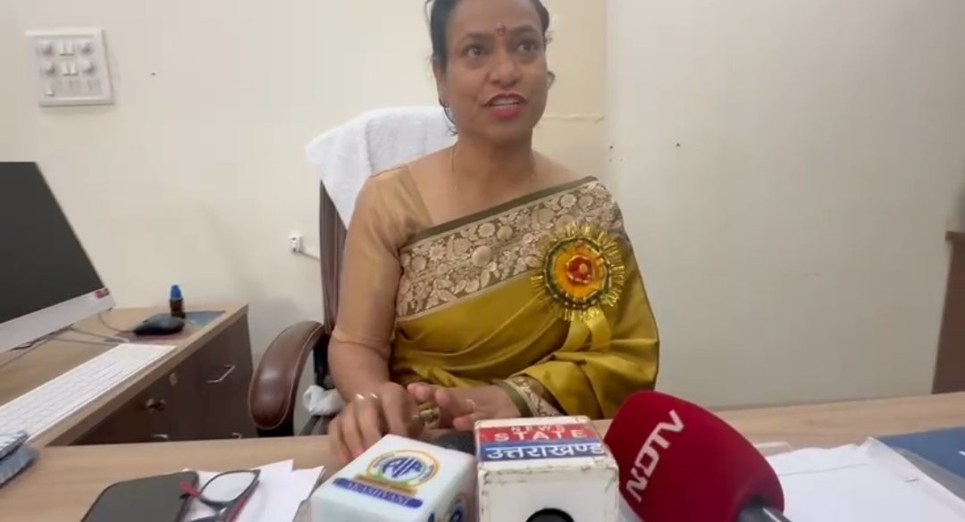 चमोली के राजकीय नर्सिंग कॉलेज गोपेश्वर के खेल सप्ताह रंगारंग कार्यक्रमों के साथ सम्पन्न हो गया।
